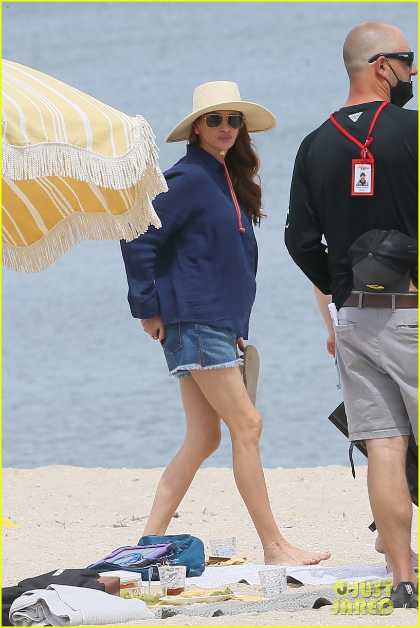 Rumaan Alam‘s novel of the same 214771182